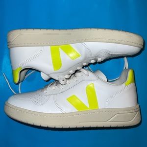 Veja V10 Sneakers - Women’s Size 10